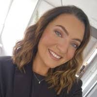 Lauren Archer's Instagram, Twitter & Facebook