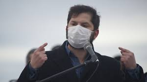 Sebastián sichel (derecha) y gabriel boric (izquierda) se convierten en candidatos de los comicios el candidato presidencial chileno por el partido convergencia social, gabriel boric (izq.) y. Gabriel Boric Y Sus Propuestas De Gobierno La Crisis Medioambiental Es De Vida O Muerte