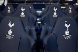 The tottenham chairman is keen for the replacement to be modern in outlook and have strong credentials in the development of young players. Detail Der Tottenham Hotspur Ersatzbank Redaktionelles Stockfotografie Bild Von Bank Duell 68500782
