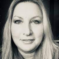 Tracy Berge's Instagram, Twitter & Facebook