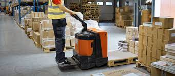 How not to use a pallet jack. How To Use A Pallet Jack Step By Step Guide Bigrentz