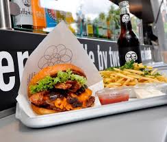 Wer die kreationen der better burger factory sieht, könnte meinen, er befände sich in einem showroom statt in einem restaurant. Big Burger Blog Superbude Blog