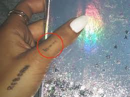 Ariana announces her split from rapper mac miller after two years. A Complete Guide To Ariana Grande S 55 Known Tattoos