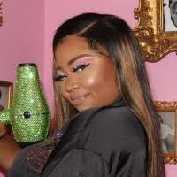 100+ "Holifield" profiles