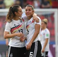 Ein unentschieden gegen die elfenbeinküste war zu wenig. Frauenfussball Wm Deutschland Scheidet Aus Und Verpasst Olympia Welt