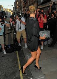 Apr 15, 2016 · checkmate (4.60): The Latest Celebrity It Bag A Paparazzi Protecting Purse Glamour