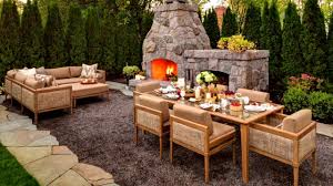 Could also do moth around the stones??? 30 Ideas For Outdoor Dining Rooms Patio Ideas Backyard Design Youtube