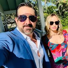 Derek Samson (@dereksamson) • Threads, Say more