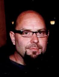 Jonathan Chenoweth's Instagram, Twitter & Facebook