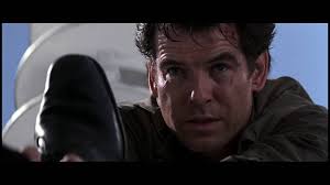 Queer re-view: Skyfall — Licence to Queer