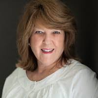 Kristyn Moore's Instagram, Twitter & Facebook