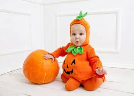 Le Deguisement Halloween Du Bebe Si Amusant Archzine Fr Deguisement Halloween Costume Citrouille Bebe Citrouille
