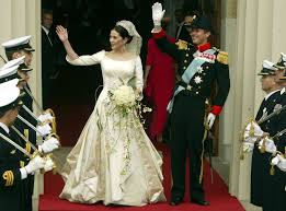 Royale brautkleider / hochzeitskleider in frechen bei köln. Das Brautkleid Von Mary Zu Danemark Victoria Kate Middleton Co Die Brautkleider Der Royal Hochzeiten Liebenswert Magazin