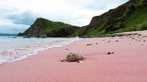 Gambar dan foto,gambar pemandangan laut yang indah untuk wallpaper dan background hd di pc dan smartphone android,objek pemandangan laut memang sangat indah dan menawan terlebih jika kita melihat secara langsung wilayah pantai atau lautan luas,sekilas mirip dengan lukisan namun sebenarnya itu semua adalah gambar atau foto hasil jepretan fotografer handal. 7 Wisata Pantai Yang Wajib Dikunjungi Di Indonesia
