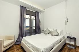 Schlafzimmer sets erleichtern das einrichten. Gardinen Im Schlafzimmer Gestalten Lichtschutztipps