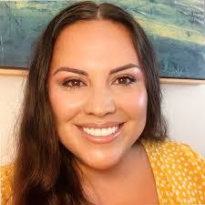 Beth Mosher's Instagram, Twitter & Facebook