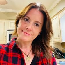 Tamara Scribner's Instagram, Twitter & Facebook