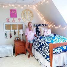 Jun 22, 2018 · the preppy room design category is so broad and effortless to put together. College Girl Teenage Girl College Girl Room Decor Ideas For Girls Novocom Top