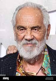 Tom Chong's Instagram, Twitter & Facebook