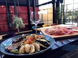 Le 44 Chill Out Noisy Le Grand Menu Prix Restaurant Avis Reservations Tripadvisor