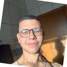 Eduardo Piana's Instagram, Twitter & Facebook