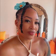 Zindy Davis (@zindy.davis) • Facebook