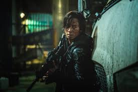 Peninsula takes place four years after train to busan as the characters fight to escape the land that is in ruins due to an unprecedented disaster. Peninsula Movie Cast Who S Who In Train To Busan Sequel The Korean Zombie Hit Taking Asian Box Office By Storm South China Morning Post