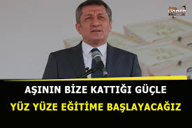 Bakan ziya selçuk'u valilik girişinde çanakkale valisi. Fzaaumqv6g1 Bm