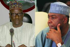 The commissioner, a younger brother to former deputy senate president, senator ike ekweremadu was confirmed dead on arrival. Bukola Saraki Vs Abdulfatah Ahmed Kwara Demolishes Saraki S House