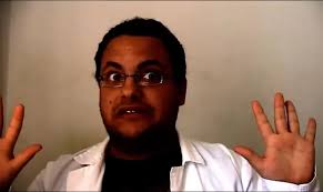 Chicos no me quedo claro: si Eric le es infiel a su novia con un marroquí y  Eric es la nena de Rangu, entonces.... ¡RANGU ES MARROQUÍ!... confirmen por  favor, este puede