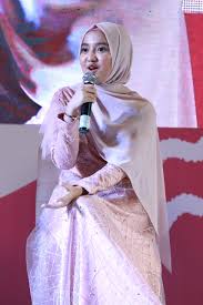 Wirda mansur lagu mp3 download from mp3 lagu mp3. Fresh Dan Praktis Trik Wirda Mansur Memilih Makeup Hijab Dream Co Id