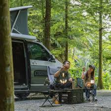 Campfire 營火部落- 達哥| 五天四夜環島下集，因為大雨造成蘇花公路落石不斷，考慮到安全跟避免碰到封路要再繞一大圈回家，最後決定原路回家。  第三天經過找到恆春馬路邊看海第一排的營地，而且一路上用太陽能充電，下午跟晚上吹整天冷氣。... | Instagram