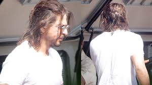 Read reviews from world's largest community for readers. Shah Rukh Khan Sports Long Hair As He Shoots For Pathan In Mumbai Hindi Movie News Times Of India