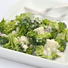 Salade Vitaminee Aux Brocolis Ail Et Echalotes Recette Salade Brocoli Brocolis Recette Salade