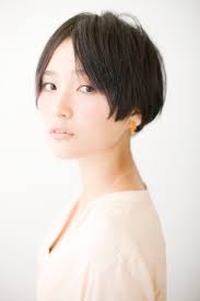 黒髪 ショートカット ヘアスタイル