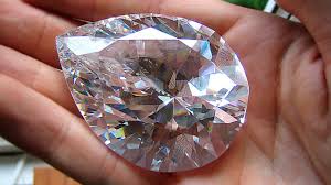 The star of africa, a pear shaped diamond weighing 530.20 carats, aka the cullinan i. The Biggest Diamonds In The World Youtube