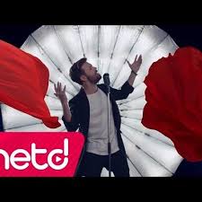 İlham veren ve iyi hissettiren bu filmler, ergenlik deneyiminin tüm unsurlarını etkileyici biçimde ele alıyor. Yalin Sesinde Ask Var By Senadalgic