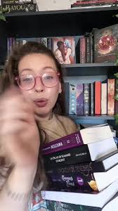 L'aube Ecarlate Livre