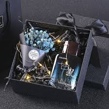 Wonenice retro digital flip clock will send him to a different era and this will appreciate his family members also. Boys Birthday Gift Boyfriend Couple Confession Of Love In Different Places To Give Heart Gifts To Male Girlfriends Shopee Malaysia