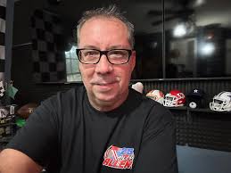 Rodney Rodriguez (@the_rodneyr) • Instagram photos and videos