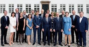 Är sveriges högsta verkställande myndighet och består kollektivt av statsråden, sammankallade under statsministerns ordförandeskap. Regeringen Lars Lokke Rasmussen Ii Regeringen Dk