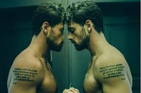 «ti siamo vicini», «sei un guerriero». Chi E Michele Morrone Il Sex Symbol Del Film Erotico 365 Giorni Foto 1 Di 6 Radio 105