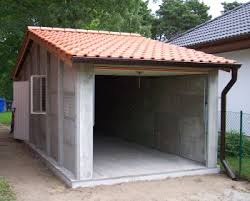 Garagen Wohnhauser Hallen