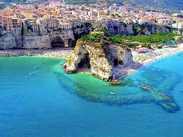 Un portal specializat a făcut o selecţie a celor mai impresionante locuri ce merită vizitate. Top 15 Cele Mai Frumoase Locuri Din Lume Trebuie Sa Le Vezi Macar O Data In Viata Adpm