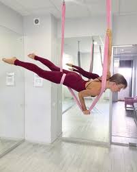 Crocodile In Hammock Aerialsling Aerialslings Aerialhammock Aerialhammocks Aerialhammocktricks Aeria Aerial Yoga Poses Aerial Yoga Hammock Aerial Hammock