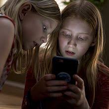 Parents' Dilemma: When to Give Children Smartphones