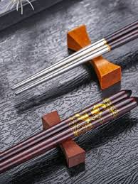 How do koreans hold chopsticks. Why Are Chopsticks Made Of Steel Popular In Korea But Not In Japan Mingzhu Chopsticks