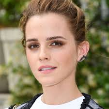 Emma charlotte duerre watson (born 15 april 1990) is an english actress, model, and activist. Emma Watson Is Replacing Emma Stone In Little Women
