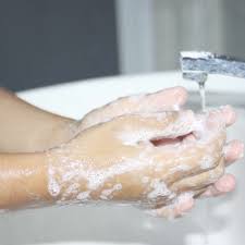 Lavate Las Manos Un Gesto Sencillo Que Salva Vidas Dia Mundial Del Lavado De Manos Fluye Canarias The main difference is that you would only use it when speaking to one person (for example, not when telling a couple of kids to wash up), an.
