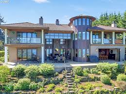1525 Ne Marine Dr Portland Or 97211 4 100 000 Home House For Sale Portland Real Estate Property For Sale Luxury Homes